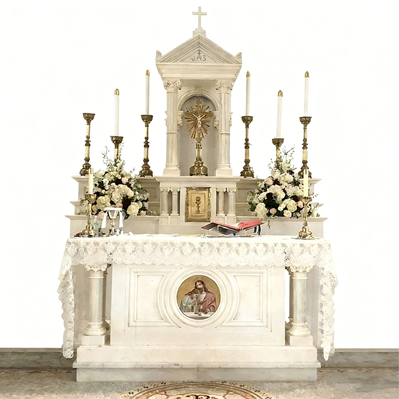 Altar bisericesc de marmură