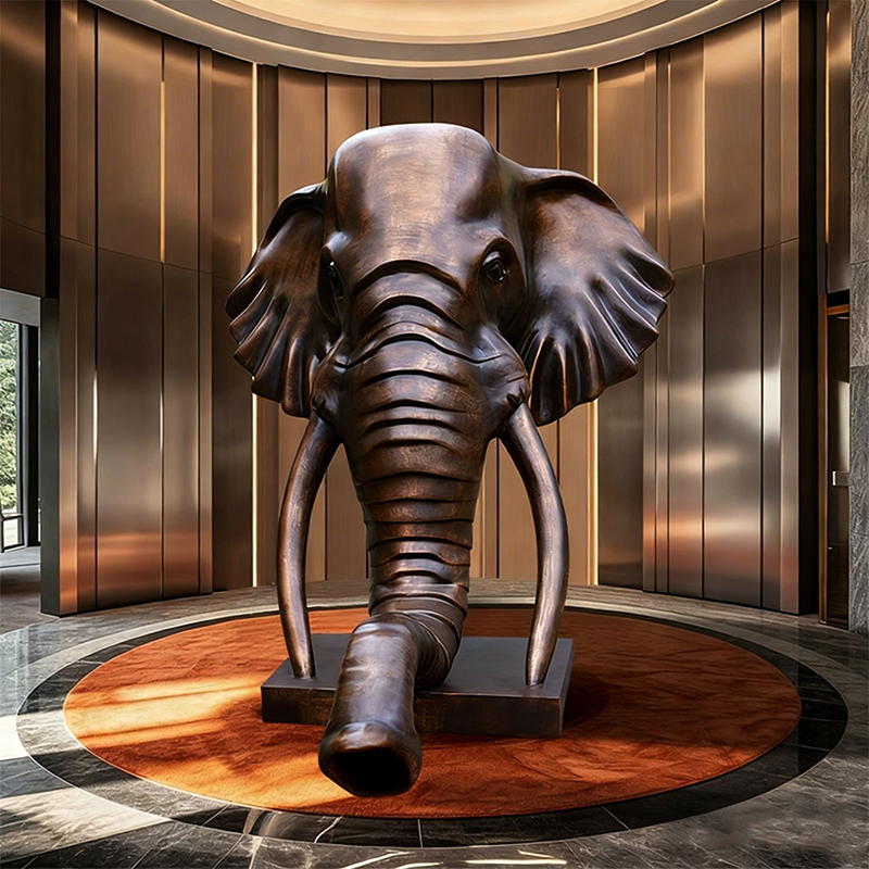 Sculptură cu cap de elefant