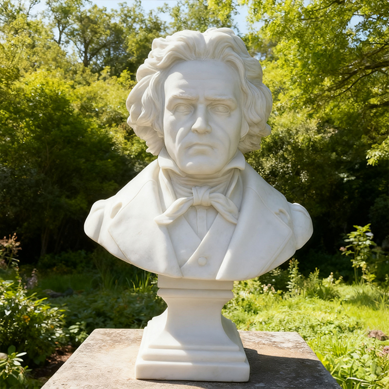 Bust de sculptură umană din marmură cu tematică Beethoven