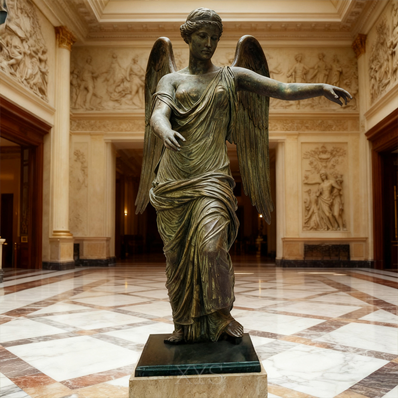 Sculptură de interior cu aripi ale zeiței Nike din bronz