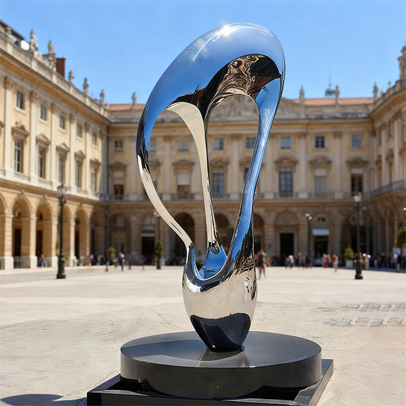 Sculptură din oțel inoxidabil lustruit în oglindă